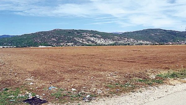 ДОБИЛИ У РАТУ ИЗГУБИЛИ У МИРУ: И после више деценија поједини Никшићани потражују конфисковану имовину ДОБИЛИ У РАТУ ИЗГУБИЛИ У МИРУ: И после више деценија поједини Никшићани потражују конфисковану имовину