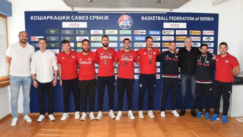 ДОНЕЛИ 11. МЕДАЉУ: Свечани пријем у Кући кошарке за нове-старе прваке Европе у баскету 3-на-3 ДОНЕЛИ 11. МЕДАЉУ: Свечани пријем у Кући кошарке за нове-старе прваке Европе у баскету 3-на-3