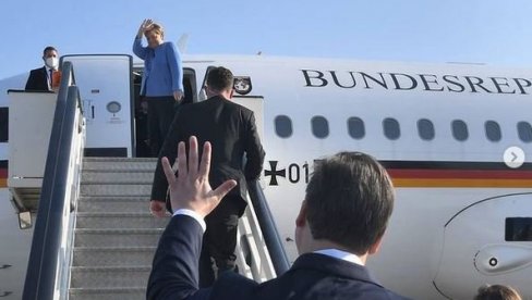 VUČIĆ ISPRATIO ANGELU MERKEL: Srbija je Vaša druga kuća - Vidimo se uskoro! VUČIĆ ISPRATIO ANGELU MERKEL: Srbija je Vaša druga kuća - Vidimo se uskoro!