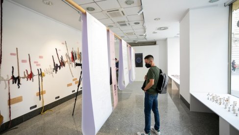 IZLOŽBA SVETOVI VEŠTAČKE INTELIGENCIJE : U okviru beogradske manifestacije Umetnost i nauka IZLOŽBA SVETOVI VEŠTAČKE INTELIGENCIJE : U okviru beogradske manifestacije Umetnost i nauka