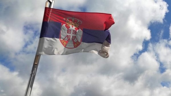 ТРОБОЈКЕ НА ДУНАВСКИМ ТВРЂАВАМА: Дан српског јединства, слободе и националне заставе у Браничевском округу ТРОБОЈКЕ НА ДУНАВСКИМ ТВРЂАВАМА: Дан српског јединства, слободе и националне заставе у Браничевском округу
