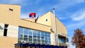 ZASTAVE I NA USTANOVA SOCIJALNE ZAŠTITE: Trobojka na beogradskim prihvatilištima i centrima