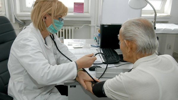 НА ЧАШИЦУ РАЗГОВОРА КОД СВОГ ДОКТОРА: Сваки лекар опште медицине има своје дежурне пацијенте НА ЧАШИЦУ РАЗГОВОРА КОД СВОГ ДОКТОРА: Сваки лекар опште медицине има своје дежурне пацијенте