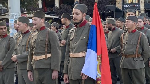 U ČAST SLAVNIH PREDAKA, BEOGRADOM SE ORILO TAMO DALEKO: Prizor koji je oduševio sve, pogledajte scene sa Trga Republike (VIDEO)