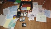 ХАПШЕЊЕ У ОКОЛИНИ ВЕЛИКЕ ПЛАНЕ: Пронађена илегална штампарија за фалсификовање докумената ХАПШЕЊЕ У ОКОЛИНИ ВЕЛИКЕ ПЛАНЕ: Пронађена илегална штампарија за фалсификовање докумената