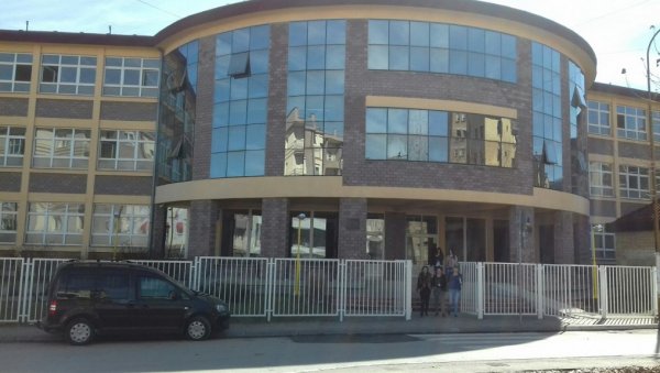 ПОДРШКА ВОЉИ КОЛЕКТИВА: Синдикат образовања о избору директора у Прехрамбено-угоститељској школи у Чачку ПОДРШКА ВОЉИ КОЛЕКТИВА: Синдикат образовања о избору директора у Прехрамбено-угоститељској школи у Чачку