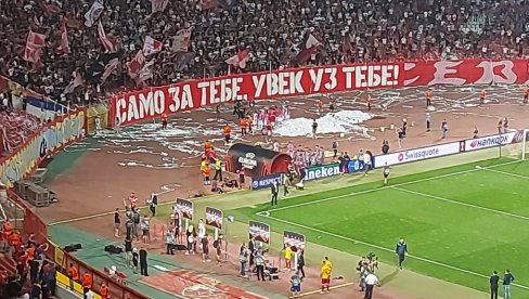 ИГРАЧИ ЗВЕЗДЕ ПОХИТАЛИ КОД ДЕЛИЈА НАКОН ТРИЈУМФА: Навијачи имали важну поруку пред дерби! (ФОТО) (ВИДЕО) ИГРАЧИ ЗВЕЗДЕ ПОХИТАЛИ КОД ДЕЛИЈА НАКОН ТРИЈУМФА: Навијачи имали важну поруку пред дерби! (ФОТО) (ВИДЕО)