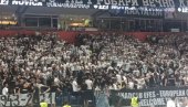 DA LI VAS JE BAR MALO SRAMOTA? Tuča Grobara na oproštaju Novice Veličkovića (VIDEO) DA LI VAS JE BAR MALO SRAMOTA? Tuča Grobara na oproštaju Novice Veličkovića (VIDEO)
