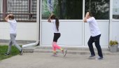 МАЛИШАНИ УСПЕШНО ЕВАКУИСАНИ: У Витковцу код Краљева одржана вежба у случају земљотреса МАЛИШАНИ УСПЕШНО ЕВАКУИСАНИ: У Витковцу код Краљева одржана вежба у случају земљотреса