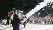 СПЕКТАКЛ ЗА НАЈМЛАЂЕ: У Краљеву обележен Дан Сектора за ванредне ситуације (ФОТО) СПЕКТАКЛ ЗА НАЈМЛАЂЕ: У Краљеву обележен Дан Сектора за ванредне ситуације (ФОТО)