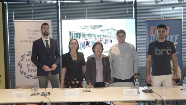 ЕДУКАТИВНЕ ГРУПНЕ ШЕТЊЕ ЗА ДИЈАБЕТИЧАРЕ: У склопу пројекта покренута и апликација Отвори плави круг која пружа корисне информације ЕДУКАТИВНЕ ГРУПНЕ ШЕТЊЕ ЗА ДИЈАБЕТИЧАРЕ: У склопу пројекта покренута и апликација Отвори плави круг која пружа корисне информације