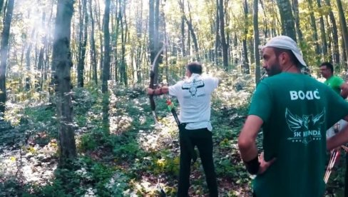 STRELIČARSKI TURNIR NA GRZI: Šezdesetak takmičara lukom i strelom gađaće makete životinja STRELIČARSKI TURNIR NA GRZI: Šezdesetak takmičara lukom i strelom gađaće makete životinja