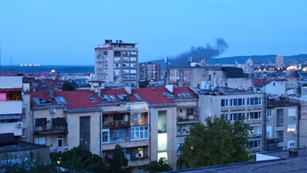 ПОЖАР У БЕОГРАДУ: Ватра букти на Палилули, дим се види из центра (ФОТО) ПОЖАР У БЕОГРАДУ: Ватра букти на Палилули, дим се види из центра (ФОТО)