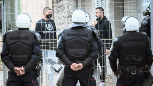 КАТНИЋ ЧУВАРИМА ДАО ВОЉНО: После испитивања шефа обезбеђења главног специјалног тужиоца у вези са боравком на Цетињу КАТНИЋ ЧУВАРИМА ДАО ВОЉНО: После испитивања шефа обезбеђења главног специјалног тужиоца у вези са боравком на Цетињу