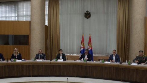 У ТОКУ СЕДНИЦА САВЕТА ЗА НАЦИОНАЛНУ БЕЗБЕДНОСТ: Главна тема најновија дешавања на КиМ У ТОКУ СЕДНИЦА САВЕТА ЗА НАЦИОНАЛНУ БЕЗБЕДНОСТ: Главна тема најновија дешавања на КиМ