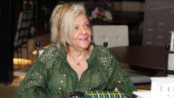 ОВО ЈЕ НАЈСКУПЉА ПЕСМА НА ЕСТРАДИ: Марина Туцаковић на њој зарадила богатство ОВО ЈЕ НАЈСКУПЉА ПЕСМА НА ЕСТРАДИ: Марина Туцаковић на њој зарадила богатство