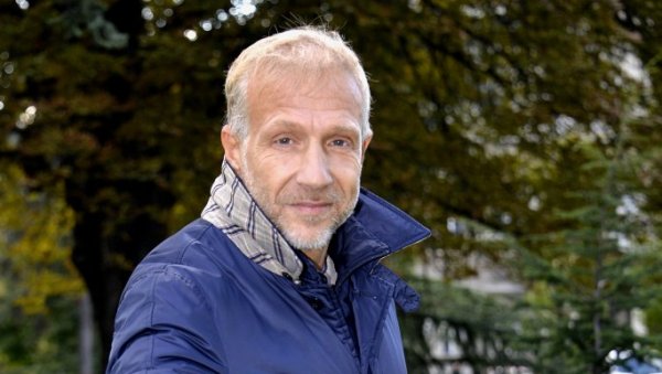 ОНА ЈЕ ЊЕГОВА ЦАРИЦА: Милан Калинић показао мајку, рођена је на Нову годину ОНА ЈЕ ЊЕГОВА ЦАРИЦА: Милан Калинић показао мајку, рођена је на Нову годину