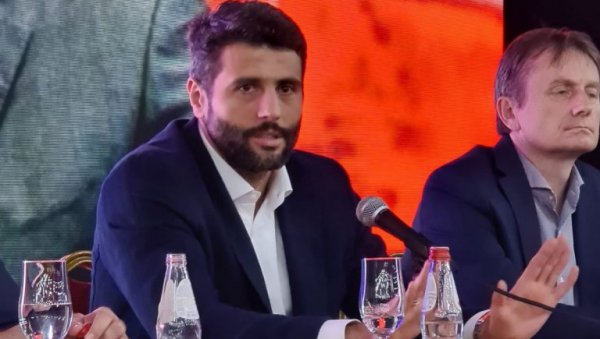 ШАПИЋ: Желимо дијалог, али будите сигурни да нећемо дозолити да било ко угрожава Србе ШАПИЋ: Желимо дијалог, али будите сигурни да нећемо дозолити да било ко угрожава Србе