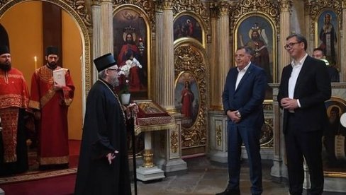ВУЧИЋ НА ИНСТАГРАМУ: Хвала владики Лукијану на дивном дочеку ВУЧИЋ НА ИНСТАГРАМУ: Хвала владики Лукијану на дивном дочеку