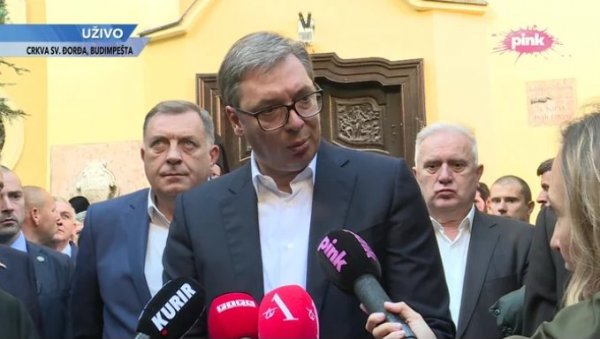 ОНА ЈЕ ДОЧЕКАЛА ВУЧИЋА У БУДИМПЕШТИ: Мало таквих легенда имамо - поручио председник ОНА ЈЕ ДОЧЕКАЛА ВУЧИЋА У БУДИМПЕШТИ: Мало таквих легенда имамо - поручио председник