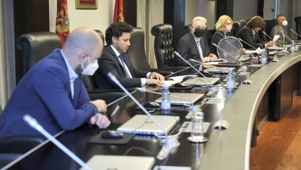 БЕЗ ОДЛУКЕ О САНКЦИЈАМА: Влада Црне Горе и даље није јединствена БЕЗ ОДЛУКЕ О САНКЦИЈАМА: Влада Црне Горе и даље није јединствена