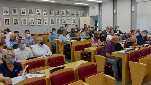 КАСУ НАПУНИЛИ ПРИХОДИ ОД ПОРЕЗА НА НЕПОКРЕТНОСТИ: Буџет херцегновске општине ребалансом увећан за девет одсто КАСУ НАПУНИЛИ ПРИХОДИ ОД ПОРЕЗА НА НЕПОКРЕТНОСТИ: Буџет херцегновске општине ребалансом увећан за девет одсто