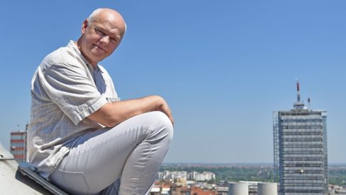 ВЕЧНОСТ ЈЕ ТВОЈА, А ТИ СИ НАШ ЗАУВЕК: Колеге се опраштају од глумца Ненада Ненадовића ВЕЧНОСТ ЈЕ ТВОЈА, А ТИ СИ НАШ ЗАУВЕК: Колеге се опраштају од глумца Ненада Ненадовића