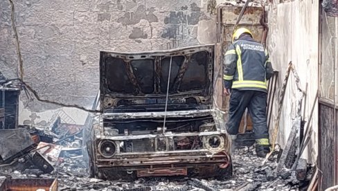 ПРВЕ ФОТОГРАФИЈЕ НАКОН ПОЖАРА У МИРИЈЕВУ: Од радионице остало само згариште, ватра оштетила и зграду поред (ФОТО/ВИДЕО) ПРВЕ ФОТОГРАФИЈЕ НАКОН ПОЖАРА У МИРИЈЕВУ: Од радионице остало само згариште, ватра оштетила и зграду поред (ФОТО/ВИДЕО)