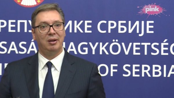 ВУЧИЋ ОПИСАО РАД У ЂИЛАСОВОЈ ФИРМИ: Колико пута дневно пљунеш Вучића утолико ти је већа плата (ВИДЕО) ВУЧИЋ ОПИСАО РАД У ЂИЛАСОВОЈ ФИРМИ: Колико пута дневно пљунеш Вучића утолико ти је већа плата (ВИДЕО)