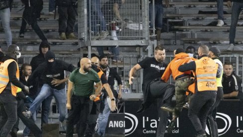 У РАЉАМА ХУЛИГАНА: У два инцидента француских навијача повређено 16 особа, челници лиге затечени У РАЉАМА ХУЛИГАНА: У два инцидента француских навијача повређено 16 особа, челници лиге затечени