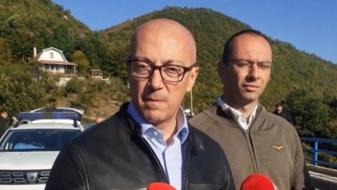ОВО ЈЕ КАП КОЈА ЈЕ ПРЕЛИЛА ЧАШУ: Ракић пред састанак са Вучићем - Ми ово више не можемо да трпимо ОВО ЈЕ КАП КОЈА ЈЕ ПРЕЛИЛА ЧАШУ: Ракић пред састанак са Вучићем - Ми ово више не можемо да трпимо