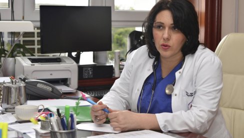 MLADI BEZ VAKCINE TEŽE OZDRAVE: Blagi pad broja zaraženih, ali epidemiolozi ne veruju da korona posustaje MLADI BEZ VAKCINE TEŽE OZDRAVE: Blagi pad broja zaraženih, ali epidemiolozi ne veruju da korona posustaje