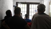 IZVRŠITELJI I POLICIJA SE POVUKLI: Odloženo iseljenje slikarke iz Cvijićeve (FOTO/VIDEO) IZVRŠITELJI I POLICIJA SE POVUKLI: Odloženo iseljenje slikarke iz Cvijićeve (FOTO/VIDEO)