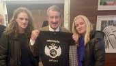 ПОСЛЕДЊИ ПОЗДРАВ БОЈСИЈУ: У Србији осванула читуља преминулом глумцу Џону Чалису ПОСЛЕДЊИ ПОЗДРАВ БОЈСИЈУ: У Србији осванула читуља преминулом глумцу Џону Чалису