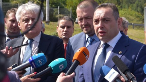 ВУЛИН: Сарадњом између српске и бугарске полиције могу се ублажити последице мигрантске кризе ВУЛИН: Сарадњом између српске и бугарске полиције могу се ублажити последице мигрантске кризе