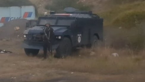 ЈОШ ЈЕДНА БЕСАНА НОЋ ПРЕД СРБИМА: Росу јединице промениле положај на Јарињу (ВИДЕО) ЈОШ ЈЕДНА БЕСАНА НОЋ ПРЕД СРБИМА: Росу јединице промениле положај на Јарињу (ВИДЕО)