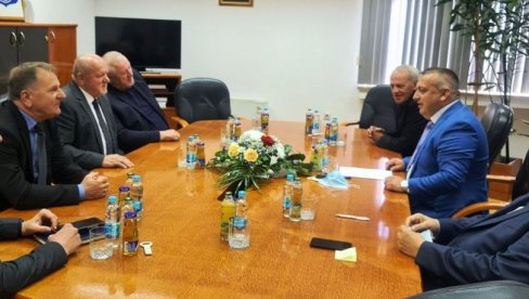 ЈОСИП ЈЕРКОВИЋ ПОТПРЕДСЕДНИК РС: Обични грађани из сва три народа дијеле исту судбину у БиХ – немају посла ЈОСИП ЈЕРКОВИЋ ПОТПРЕДСЕДНИК РС: Обични грађани из сва три народа дијеле исту судбину у БиХ – немају посла