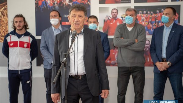 ПУТ ПРАВИХ ВРЕДНОСТИ: Изложбу у оквиру Европске недеље спорта отворио Милорад Станулов ПУТ ПРАВИХ ВРЕДНОСТИ: Изложбу у оквиру Европске недеље спорта отворио Милорад Станулов