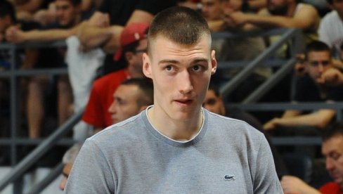 ЛАЗАРЕВИЋ ОДЛИЧАН ПРОТИВ СПЛИТА: Битно је да смо сезону почели победом, али најважније је да смо меч завршили без повреда ЛАЗАРЕВИЋ ОДЛИЧАН ПРОТИВ СПЛИТА: Битно је да смо сезону почели победом, али најважније је да смо меч завршили без повреда