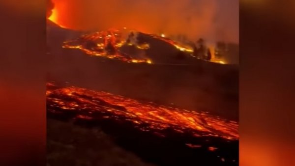 УНИШТАВАЊЕ И ЕВАКУАЦИЈА: На острву Ла Палма вулкан ушао у најинтензивнију фазу УНИШТАВАЊЕ И ЕВАКУАЦИЈА: На острву Ла Палма вулкан ушао у најинтензивнију фазу
