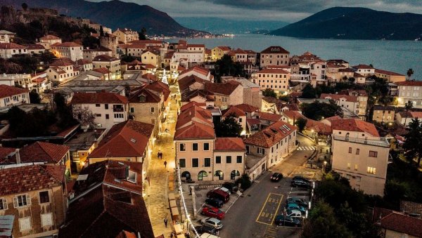 ПРОЈЕКАТ „КОЧИ АДМИНИСТРАЦИЈА: Планиране три, а на херцегновским плажама изграђена само једна силазна рампа ПРОЈЕКАТ „КОЧИ АДМИНИСТРАЦИЈА: Планиране три, а на херцегновским плажама изграђена само једна силазна рампа