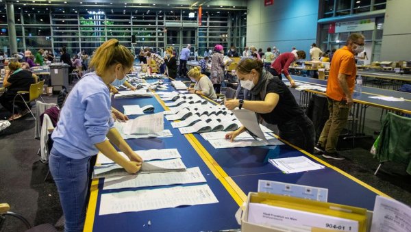 ШТА КАЖУ АНКЕТЕ? У Немачкој се сутра одржавају ванредни избори - четврти у новијој историји ШТА КАЖУ АНКЕТЕ? У Немачкој се сутра одржавају ванредни избори - четврти у новијој историји