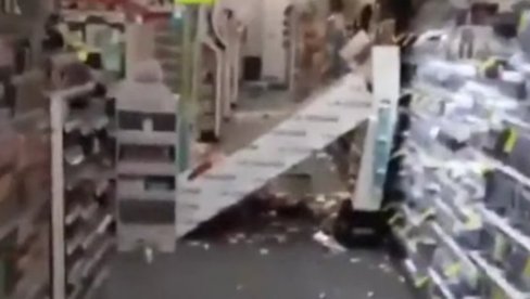 УЗНЕМИРУЈУЋИ СНИМЦИ ЗЕМЉОТРЕСА НА КРИТУ: Оштећене зграде и цркве - Људи заробљени у рушевинама (ВИДЕО) УЗНЕМИРУЈУЋИ СНИМЦИ ЗЕМЉОТРЕСА НА КРИТУ: Оштећене зграде и цркве - Људи заробљени у рушевинама (ВИДЕО)