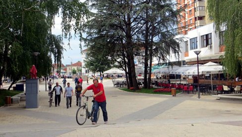 PIJAN UBACIO U RIKVERC, PA UDARIO U AUDI: Muškarac nakon trežnjenja dobio prijavu zbog nasilničke vožnje PIJAN UBACIO U RIKVERC, PA UDARIO U AUDI: Muškarac nakon trežnjenja dobio prijavu zbog nasilničke vožnje