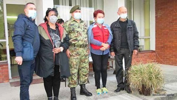 ХУМАНА МИСИЈА ВС: Војни лекари пружају медицинску помоћ грађанима ХУМАНА МИСИЈА ВС: Војни лекари пружају медицинску помоћ грађанима