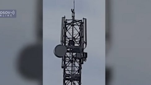 НОВА ПРОВОКАЦИЈА: Ватрогасци и тзв. Косовска полиција скинули и бацили српску заставу са репетитора у Врбовцу НОВА ПРОВОКАЦИЈА: Ватрогасци и тзв. Косовска полиција скинули и бацили српску заставу са репетитора у Врбовцу