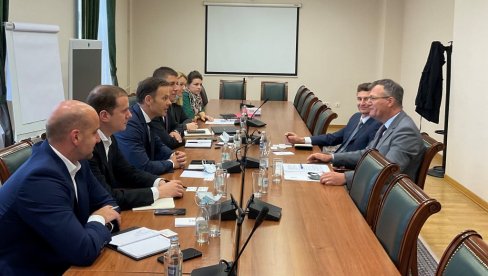 О ЕКОНОМСКОЈ САРАДЊИ: Министар финансија разговарао са амбасадором Словеније О ЕКОНОМСКОЈ САРАДЊИ: Министар финансија разговарао са амбасадором Словеније