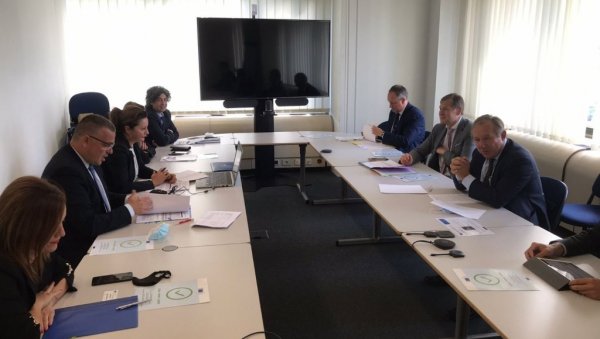 НОВОСТИ САЗНАЈУ: Србија добила зелено светло за извоз пилећег и свињског меса у ЕУ НОВОСТИ САЗНАЈУ: Србија добила зелено светло за извоз пилећег и свињског меса у ЕУ