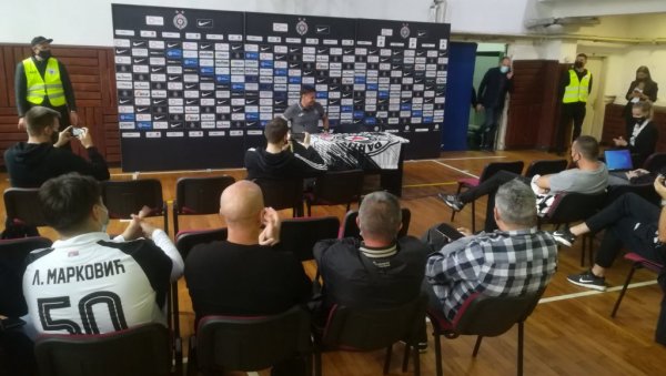 СТАНОЈЕВИЋ ОТКРИО НЕШТО ШТО СЕ ДО САДА НИЈЕ ЗНАЛО: Поднео сам оставку након пораза од Звезде у финалу Купа СТАНОЈЕВИЋ ОТКРИО НЕШТО ШТО СЕ ДО САДА НИЈЕ ЗНАЛО: Поднео сам оставку након пораза од Звезде у финалу Купа