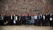 МИХОЉСКИ СУСРЕТИ У 961 СЕЛУ: Потписани уговори за доделу новца локалним самоуправама МИХОЉСКИ СУСРЕТИ У 961 СЕЛУ: Потписани уговори за доделу новца локалним самоуправама